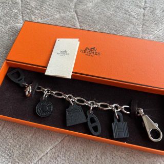 エルメス(Hermes)のエルメス　アミュレット5    黒　　新品未使用　(チャーム)