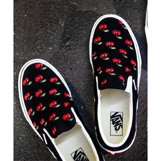 ヴァンズ(VANS)の値下げ不可VANS スリッポン スニーカー　cherry(スニーカー)