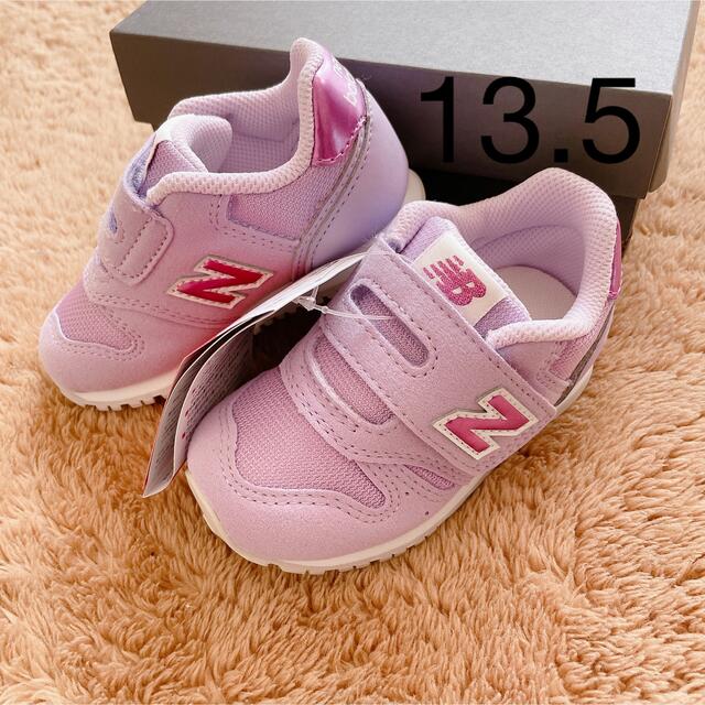 New Balance(ニューバランス)の13.5 新品　ニューバランス　スニーカー　373 ライラック　パープル　キッズ キッズ/ベビー/マタニティのベビー靴/シューズ(~14cm)(スニーカー)の商品写真