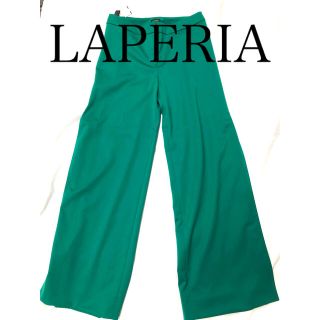 ザラ(ZARA)のLAPERIA グリーンフレアパンツ(カジュアルパンツ)