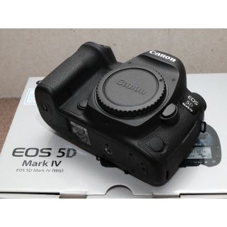 キヤノン(Canon)の中古美品 EOS 5D mark4  ストラップなど未使用付属品付/GW発送可(デジタル一眼)