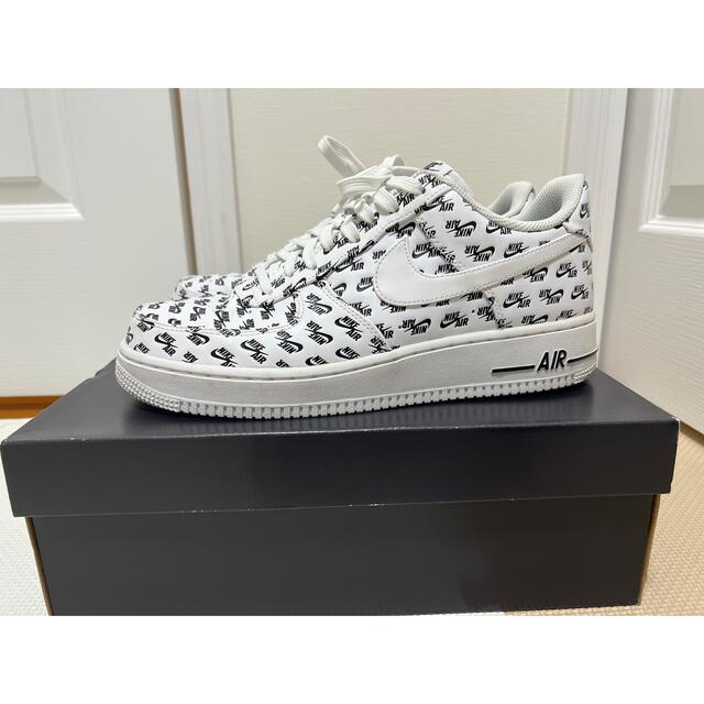 NIKE AIR FORCE 1 07 QS