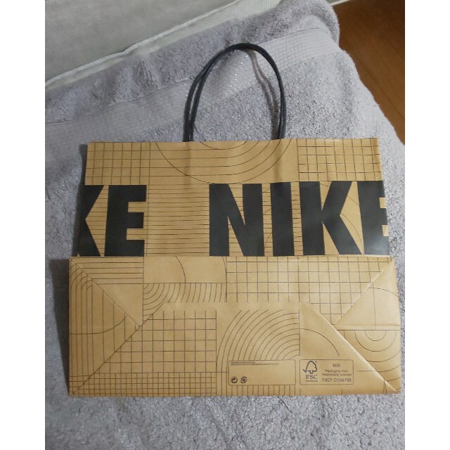 NIKE(ナイキ)のNIKE ショップ袋 メンズのバッグ(その他)の商品写真