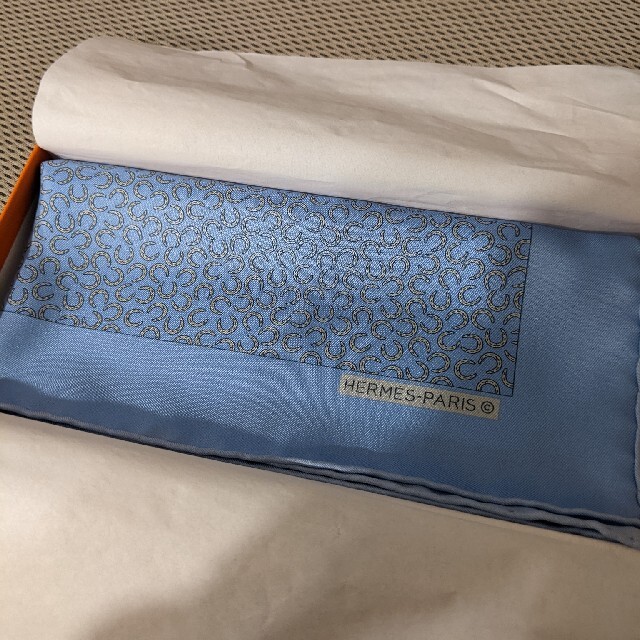 Hermes(エルメス)の【未使用品】エルメス シルクチーフ レディースのファッション小物(ハンカチ)の商品写真