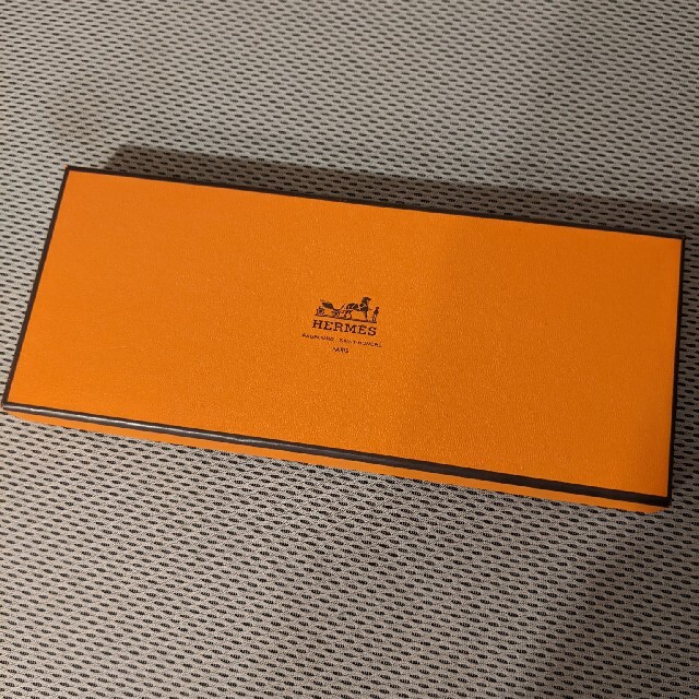 Hermes(エルメス)の【未使用品】エルメス シルクチーフ レディースのファッション小物(ハンカチ)の商品写真