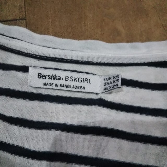 Bershka(ベルシュカ)のBershka クロップド Tシャツ ボーダー XS レディースのトップス(Tシャツ(半袖/袖なし))の商品写真