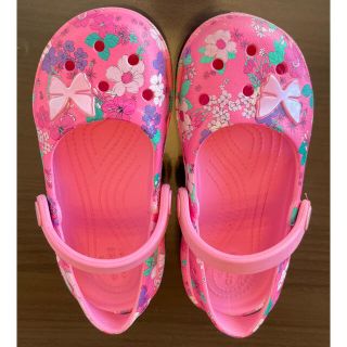 クロックス(crocs)のひよこ豆さん専用　クロックス　17.5センチ(サンダル)