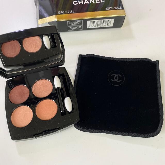 CHANEL(シャネル)のシャネル レキャトルオンブル 384 イマジネール　アイシャドウ コスメ/美容のベースメイク/化粧品(アイシャドウ)の商品写真