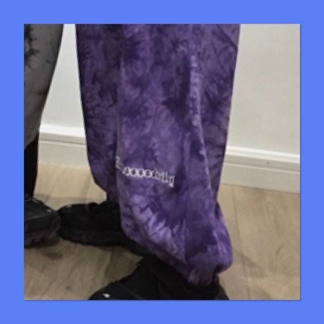 ワイドパンツ タイダイ柄 スウェット イージーパンツ 紫 M メンズのパンツ(ワークパンツ/カーゴパンツ)の商品写真