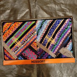 ミッソーニ(MISSONI)の色彩の魔術師 MISSONI(ハンカチ)