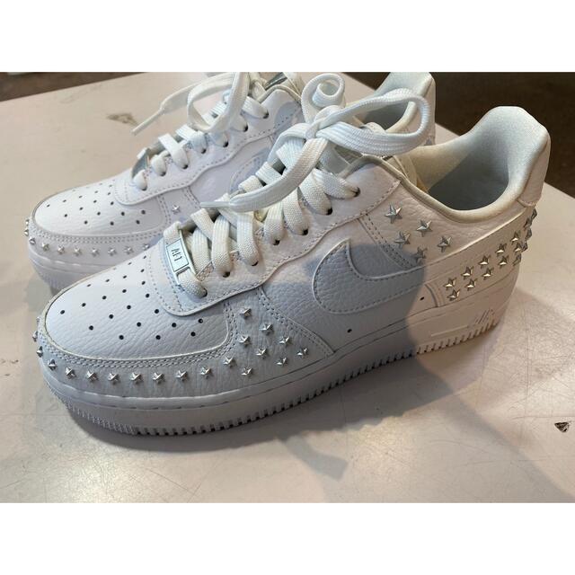 24cm 黒 NIKE WMNS AIR FORCE 1 07 XX靴/シューズ