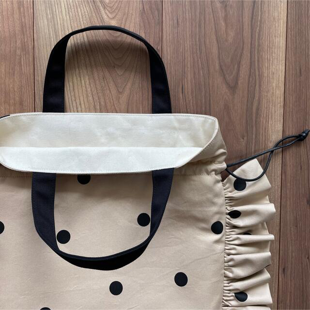 ハンドメイド ♡ フリルバッグ フリフリトート フリル巾着 ハンドメイドのファッション小物(バッグ)の商品写真