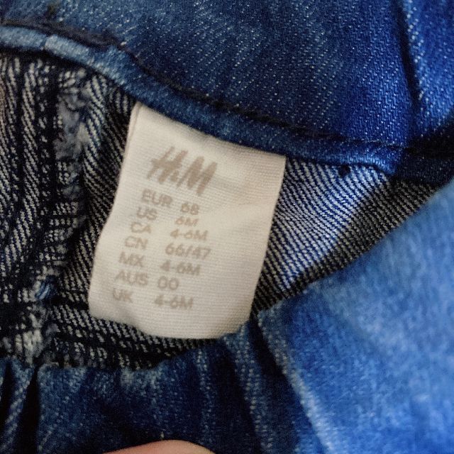 【H&M】赤ちゃんジーンズ　68cm　4〜6M　ベビー