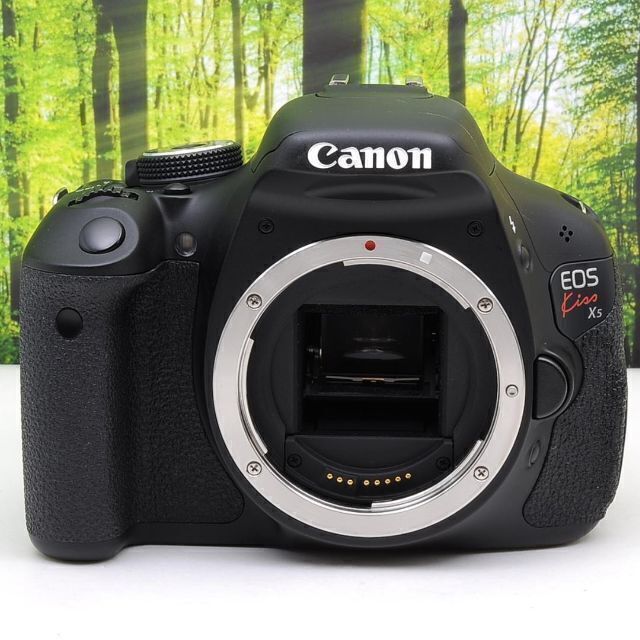 Canon Kiss X5☆スマホ転送OK★撮影の幅が広がる一眼レフ♪2656高画質カメラ