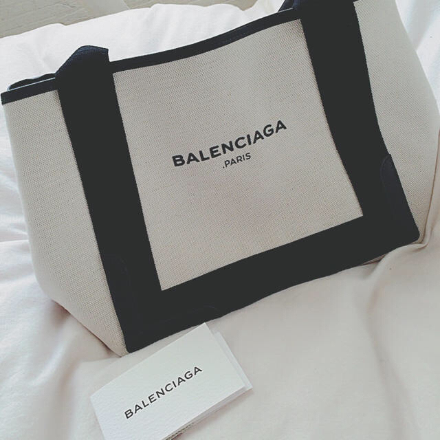 【2022春夏新色】 Balenciaga - ＊１７日までお値下げ＊ ハンドバッグ