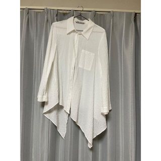 ザラ(ZARA)のzara ホワイトアシンメトリーシャツM(シャツ)