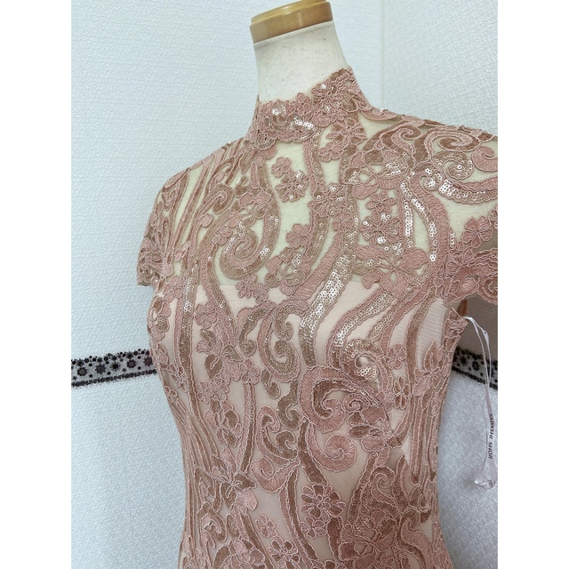 新品 4 Tadashi Shoji タダシショージ PC24754NT