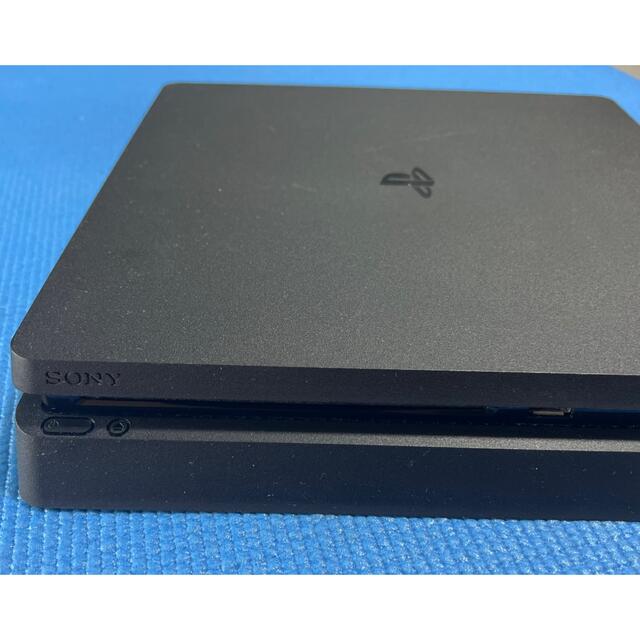 PlayStation4(プレイステーション4)のPlayStation4本体 jetblack500gb cuh2000ab01 エンタメ/ホビーのゲームソフト/ゲーム機本体(家庭用ゲーム機本体)の商品写真