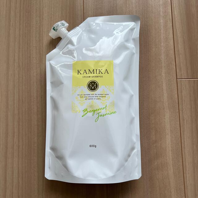 KAMIKA オールインワンクリームシャンプー　ベルガモット・ジャスミンの香り