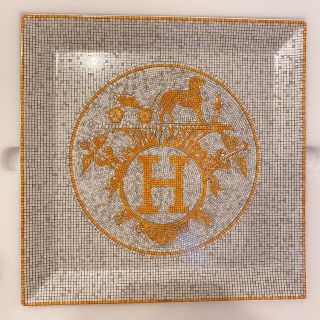 エルメス(Hermes)のエルメス HERMES モザイク ヴァンキャトル ゴールド スクエアプレート(食器)