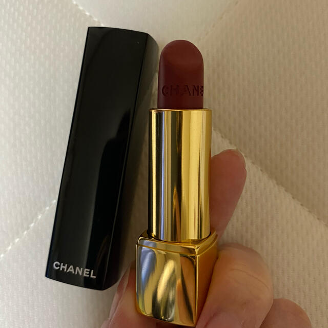 CHANEL(シャネル)のCHANEL ルージュアリュールベルベット75 今週で消します コスメ/美容のベースメイク/化粧品(口紅)の商品写真