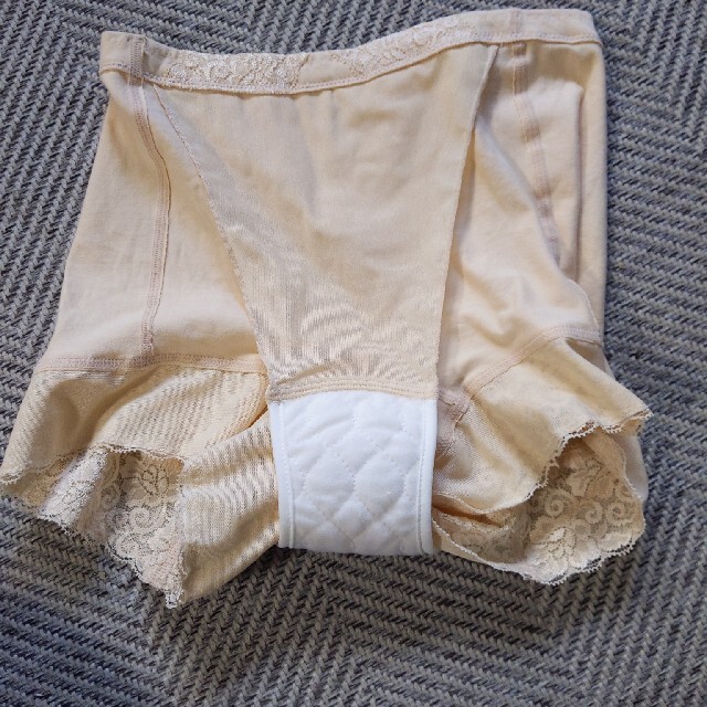 尿漏れパッド付きシニアパンツ3枚組 レディースの下着/アンダーウェア(ショーツ)の商品写真