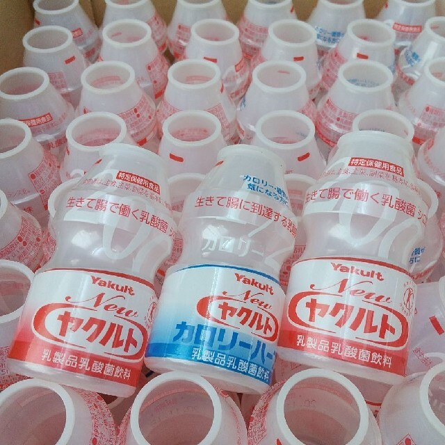 Yakult(ヤクルト)のヤクルトの空き容器 216個 インテリア/住まい/日用品のキッチン/食器(容器)の商品写真