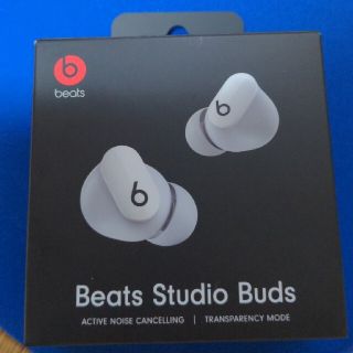 ビーツ(Beats)のbeats studio buds (ホワイト)(ヘッドフォン/イヤフォン)