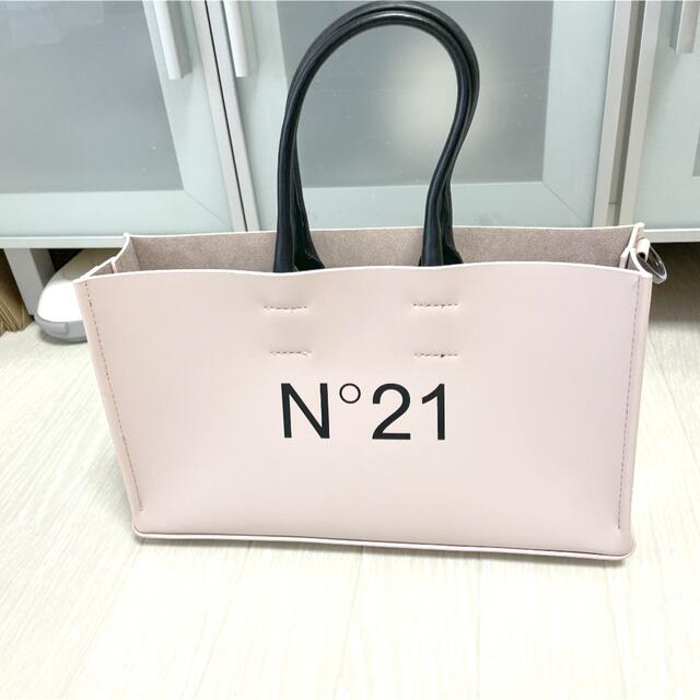 ヌメロヴェントゥーノ　N°21 × AYAKO コラボ　阪急限定　希少　入手困難