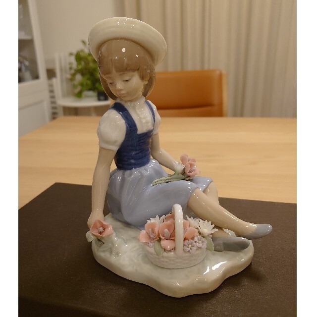 【美品】【希少】LLADRO リヤドロ No.1287 『花を摘む少女(花摘み)