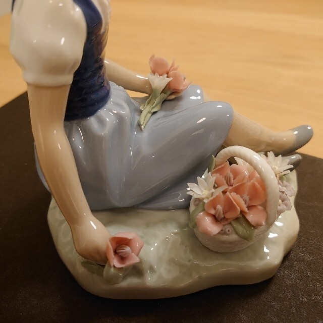 【美品】【希少】LLADRO リヤドロ No.1287 『花を摘む少女(花摘み)