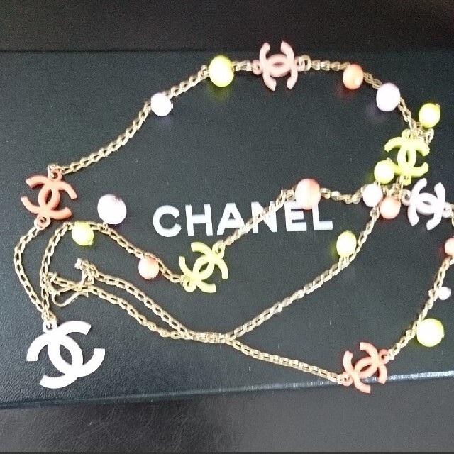 CHANEL(シャネル)のうらら様専用です。　正規品  シャネル ロングネックレス レディースのアクセサリー(ネックレス)の商品写真