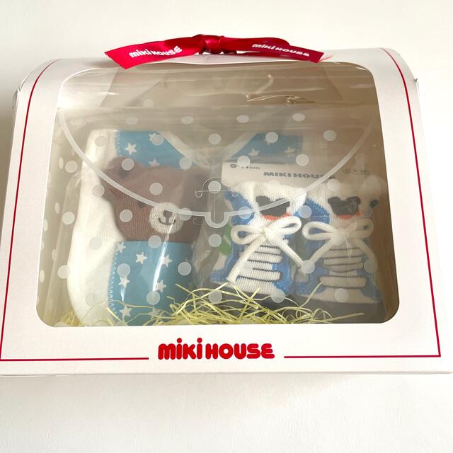 mikihouse(ミキハウス)のミキハウス　スタイ　靴下　出産祝い　プチギフト キッズ/ベビー/マタニティのこども用ファッション小物(ベビースタイ/よだれかけ)の商品写真