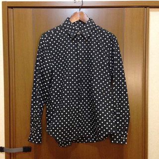 コムデギャルソン(COMME des GARCONS)のブラック コムデギャルソン ドット柄 シャツ(シャツ/ブラウス(長袖/七分))