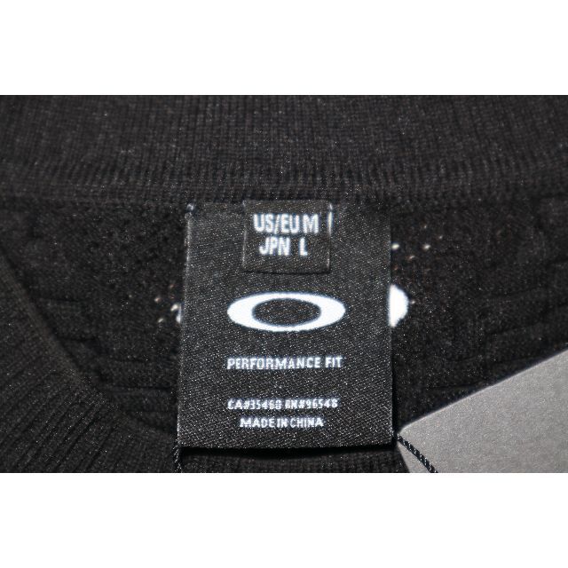 Oakley(オークリー)の翼　様専用オークリー　春秋セーター（黒） メンズのトップス(ニット/セーター)の商品写真