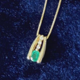 ジュエリーツツミ(JEWELRY TSUTSUMI)のK18 エメラルドのネックレス(ネックレス)