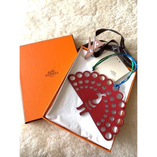 Hermes - ほぼ未使用 エルメス プティアッシュ クジャクチャームの通販