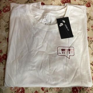 ナイキ(NIKE)の新品　NIKE レディース半袖Tシャツ(Tシャツ(半袖/袖なし))