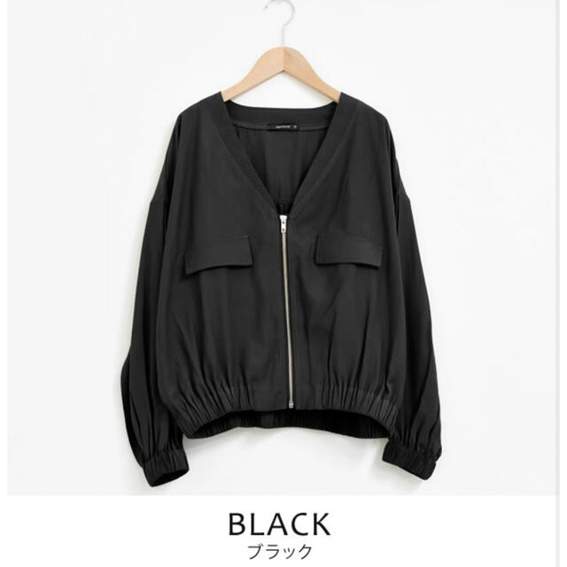 バックギャザー ブルゾン レディース ライトアウター 長袖 ブラック  レディースのジャケット/アウター(ブルゾン)の商品写真