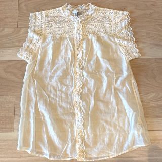 ザラ(ZARA)のZARA レース付きノースリーブ　トップス(シャツ/ブラウス(半袖/袖なし))