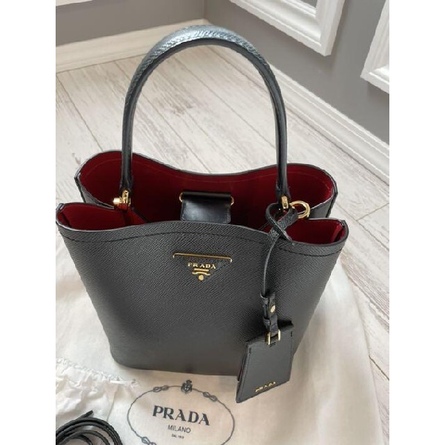 高質で安価バッグください PRADA 新品同等超美品 の通販 by マサノリ 's shop|プラダなら