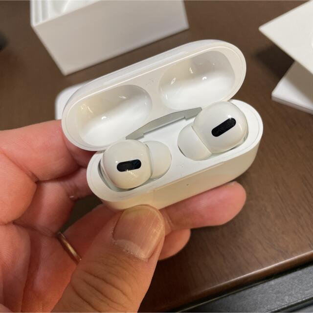 Apple(アップル)のミケルソン様　専用APPLE MWP22J/A AirPods Pro スマホ/家電/カメラのオーディオ機器(ヘッドフォン/イヤフォン)の商品写真