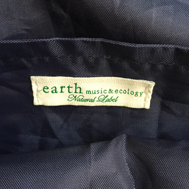 earth music & ecology(アースミュージックアンドエコロジー)のna様専用。アース ミュージック &エコロジー リュック ネイビー レディースのバッグ(リュック/バックパック)の商品写真