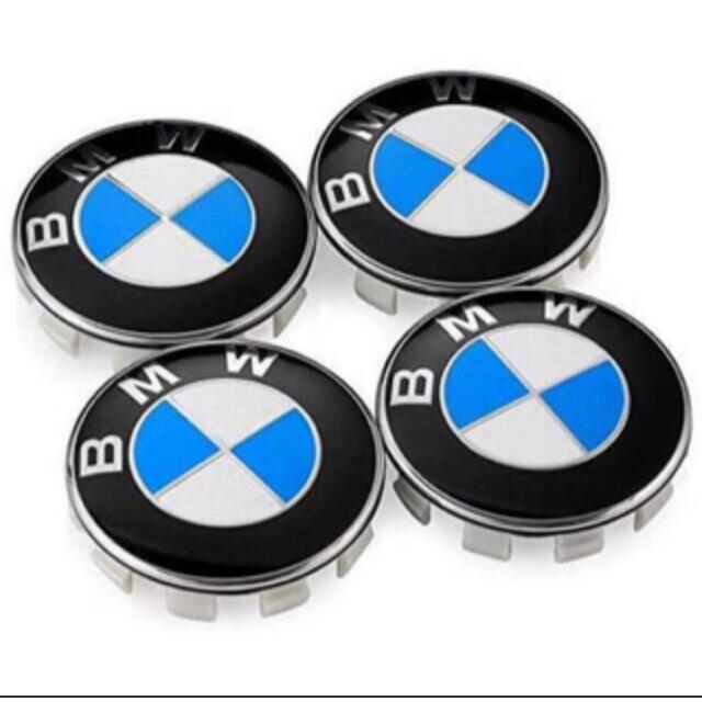 BMW(ビーエムダブリュー)のBMW ホイールキャップ 68mm 新品未使用　傷防止フィルム付き BMW 車用 自動車/バイクの自動車(車外アクセサリ)の商品写真