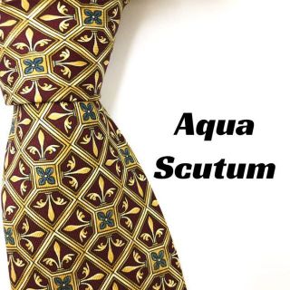 アクアスキュータム(AQUA SCUTUM)の【2906】良品！アクアスキュータム　ネクタイ　レッド系(ネクタイ)