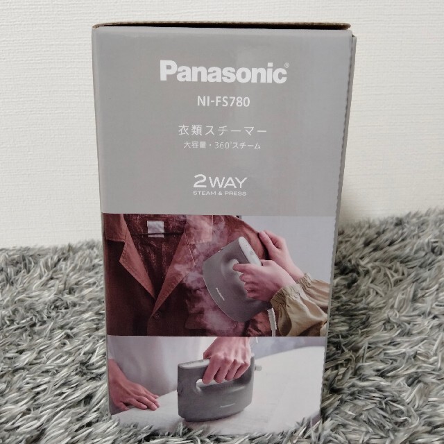 Panasonic(パナソニック)の【匿名配送】新品　パナソニック　衣類スチーマー グレー NI-FS780-H スマホ/家電/カメラの生活家電(アイロン)の商品写真