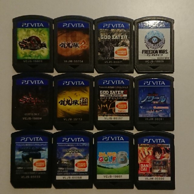 PlayStation Vita(プレイステーションヴィータ)の【動作未確認】まとめ売り エンタメ/ホビーのゲームソフト/ゲーム機本体(携帯用ゲームソフト)の商品写真