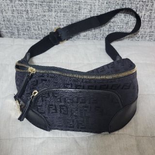 FENDI - FENDI ウェストポーチ ボディバッグ ショルダーバッグの通販