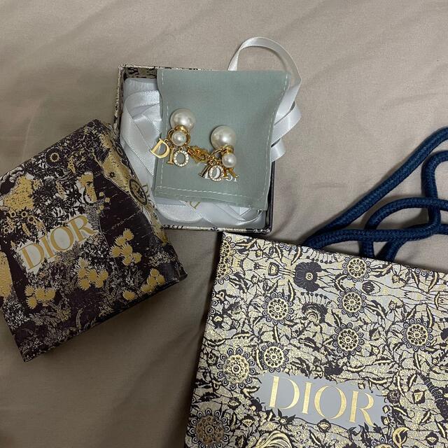 最終値下げ】Dior パール ピアス 最終値下げ】Dior パール ピアス