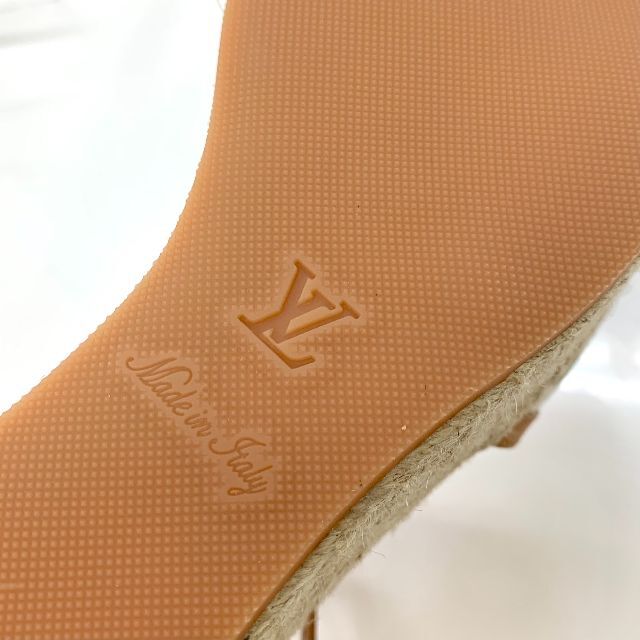 LOUIS VUITTON(ルイヴィトン)の4141 未使用 ヴィトン スターボードライン モノグラム レザー サンダル レディースの靴/シューズ(サンダル)の商品写真